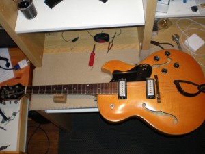 Guild T100D Tuner Swap/Bone Nut Carve/Electronics Clean Up
