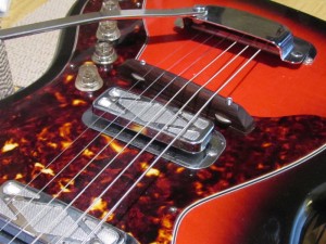 Silvertone 1478 - Bridge Swap, Bone Nut Carve and Setup