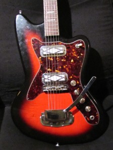 Silvertone 1478 - Bridge Swap, Bone Nut Carve and Setup
